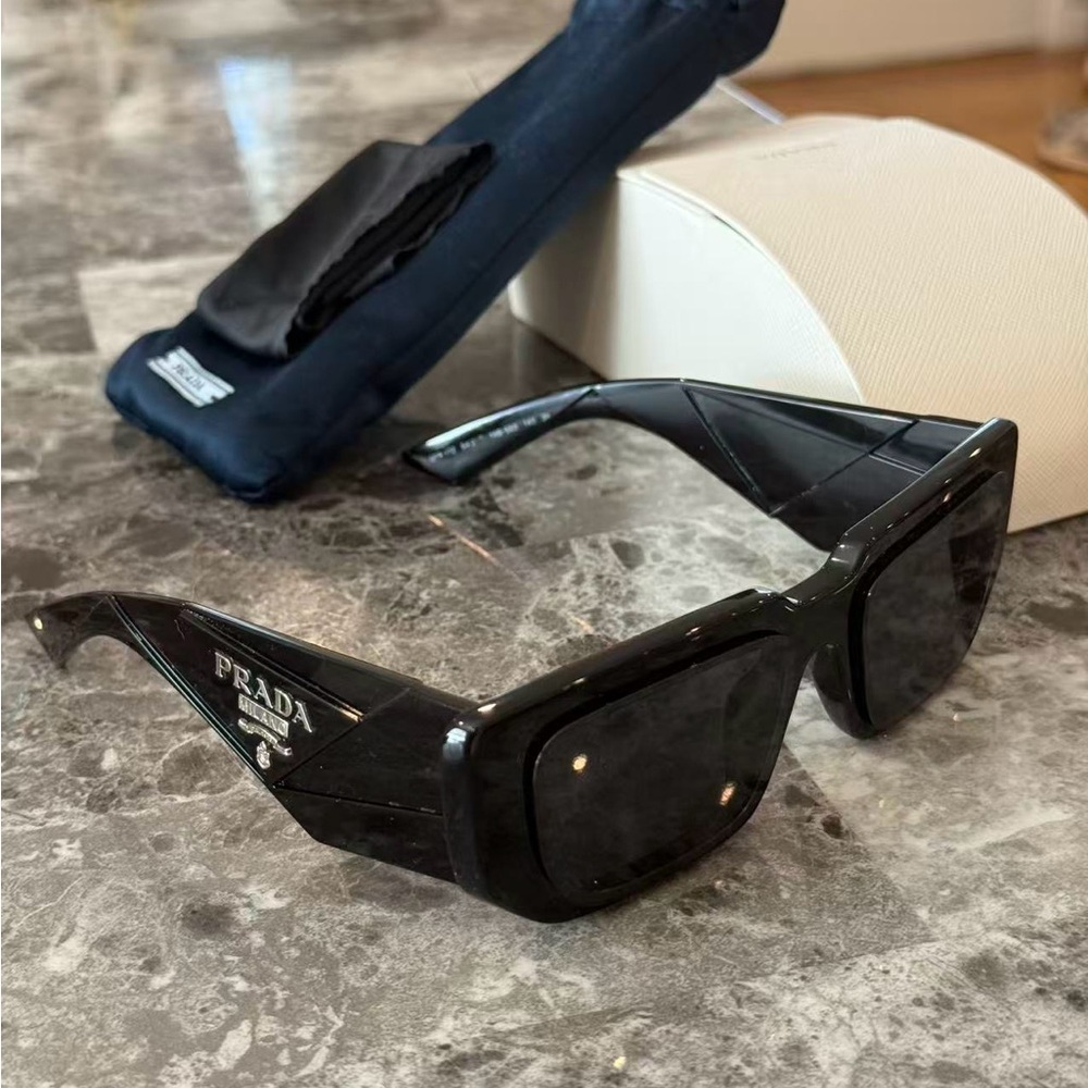 Prada Matte Black Rectangular Sunglasses with Dar… - image 5